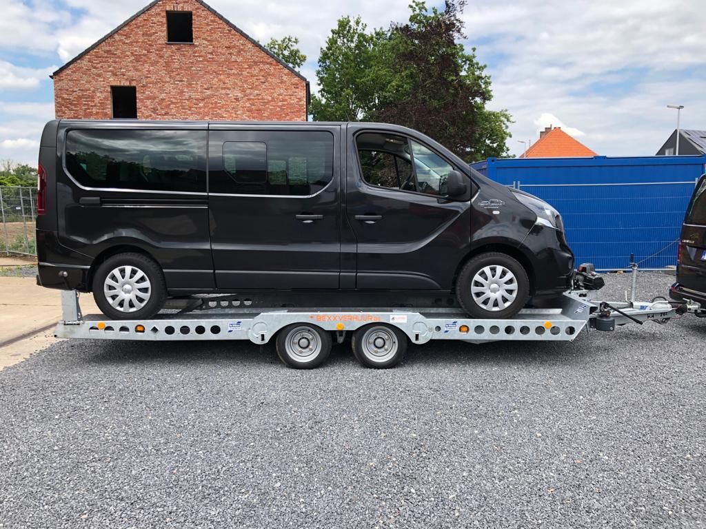 De autotransporter van BEXX Verhuur
