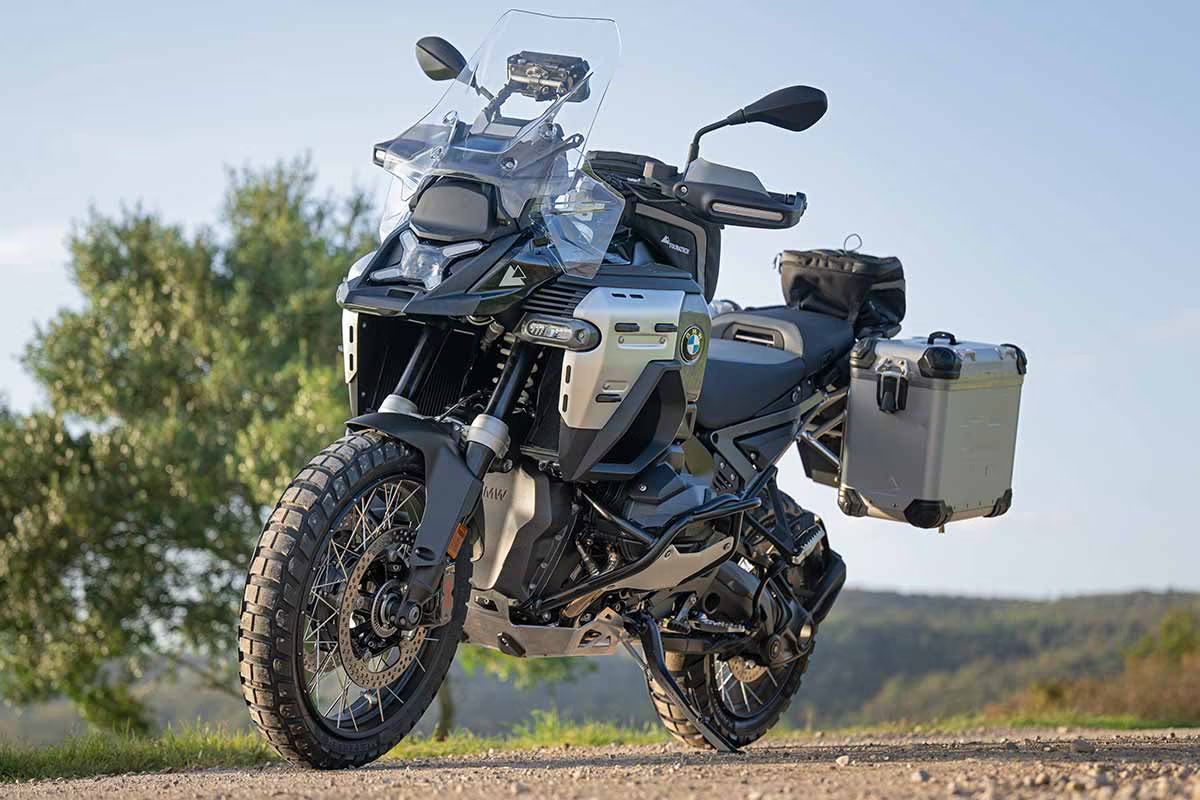De GS 1300 Adventure met aluminium koffers en topcase